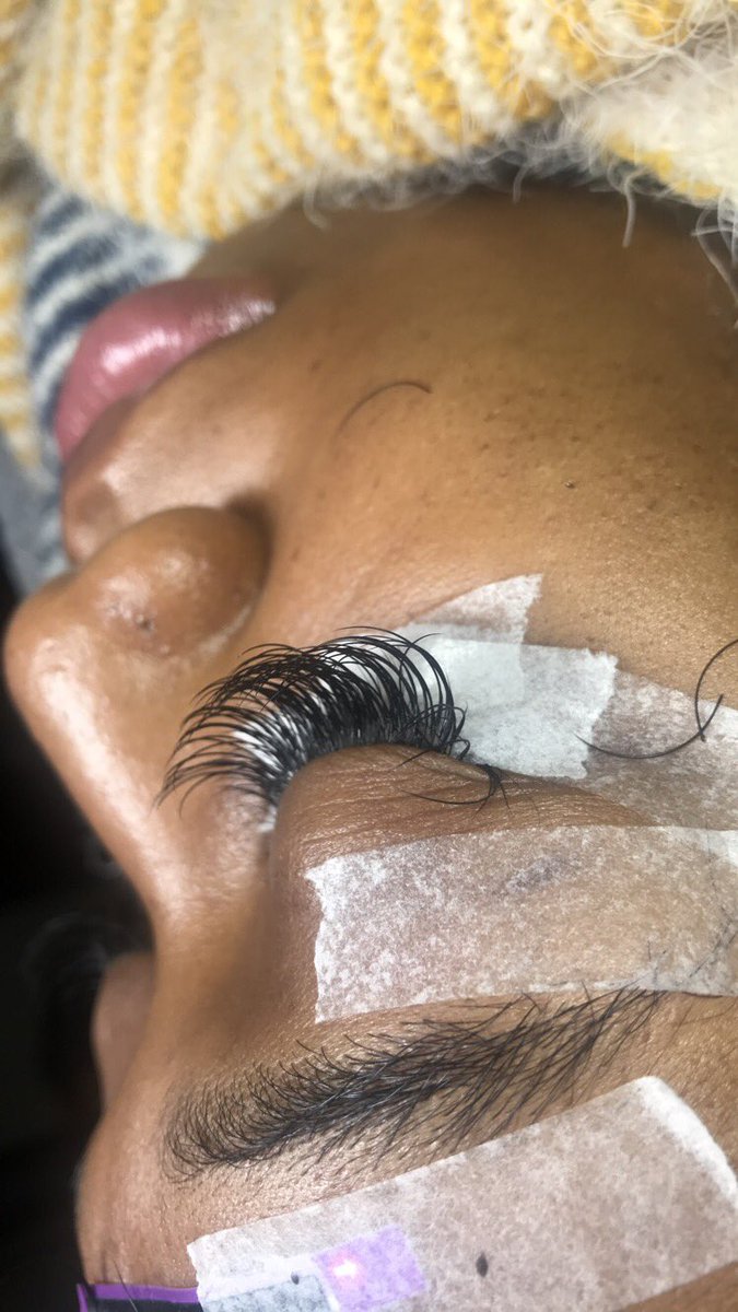 aboveDEEworld's tweet photo. Clean lashline. 
WinstonSalem Lash Tech😘
IG: @lashesbydeeon.
#wssulashes #greensborolashes #uncglashes #ncatlashes #336lashes #wssurams #nclashes #ncataggie #nclashtech #ebllashes #ncat #uncg #dmvlashes https://t.co/A1u9uOfEnQ