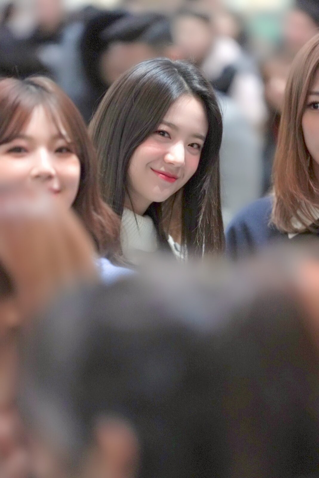 Dx37Os_VYAEuK_Z.jpg:large