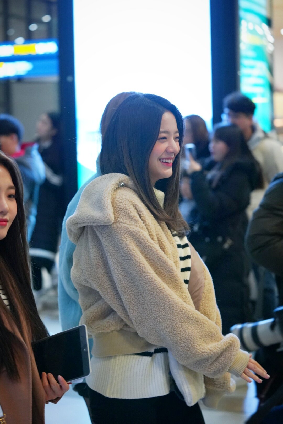 Dx37PjTUYAADi6K.jpg:large