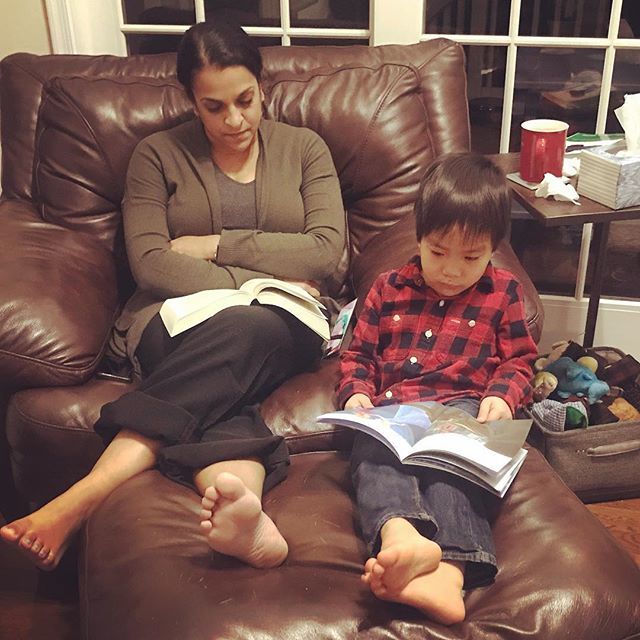 wrtsmith's tweet image. My sick ones reading together. #family #junbug bit.ly/2Rf03Xj
