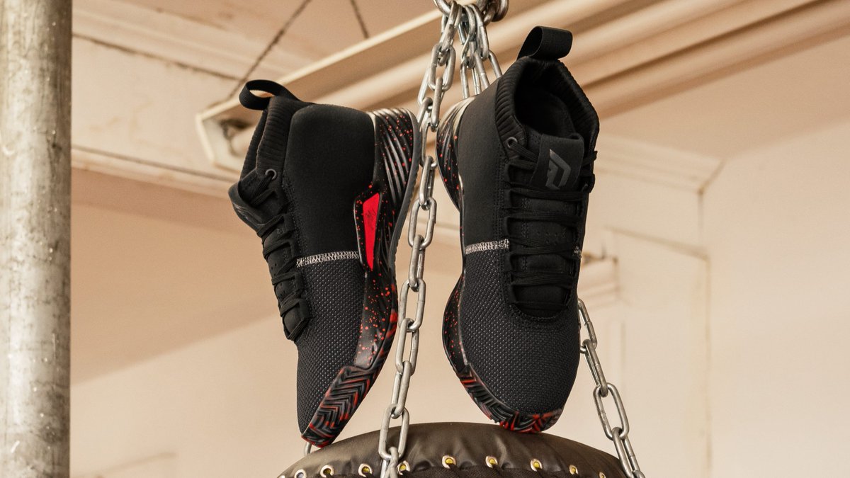 SoleCollector's tweet image. Adidas officially introduces @Dame_Lillard's new signature sneaker, the Dame 5. trib.al/3dDEByW