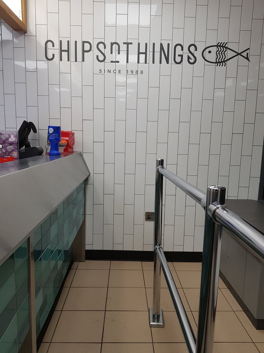 Quick stop at <a href="/ChipsnThingsUK/">Chips'n'Things</a> on the way home from <a href="/wavefmlive/">Wave FM</a> 

Loving the new look but my wee slice of 1992 will be missed! #nostalgia #chipper #stillwrappedinbroonpaper #affafine