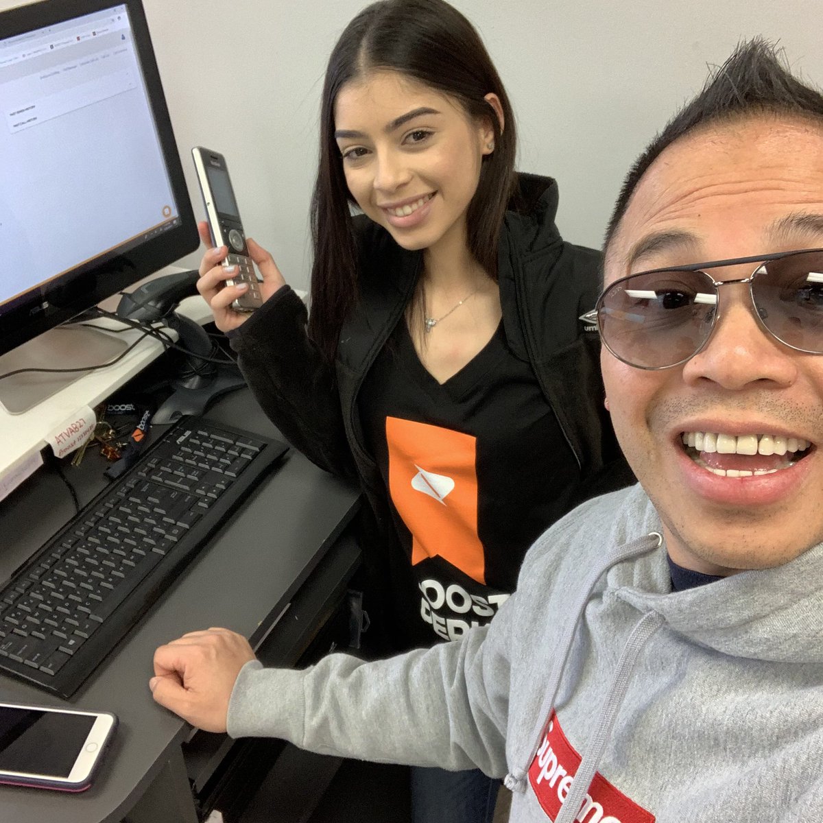 vtruongcao's tweet photo. Call ⤵️ Sell ⤵️ Repeat 🔄 🙂📞🛍📲#SmileAndDial #ByeCricket #MidAtlanticGrind #FamilyFirst #PhillyHustle #VIPwireless @spgjamieb @SMcgowan763 @JayMiglionico @Eric_K_Wong @SPG_Barwell https://t.co/yYBlac8uej