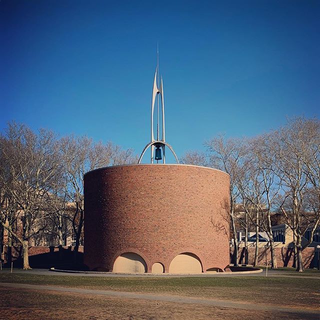 oxotnic's tweet photo. Eero Saarinen (feat. interior screen by Harry Bertoia and spire by Theodore Roszak), MIT Chapel, Cambridge, MA, 1955. #🔋 #🙏 #🧱 @mitpics #eerosaarinen #mitchapel #architecture #archilovers #midcenturymodern #tb #archy #cylinda #thickasabrick #stressed… https://t.co/sEK2LosGMj https://t.co/3tQupb6cN2