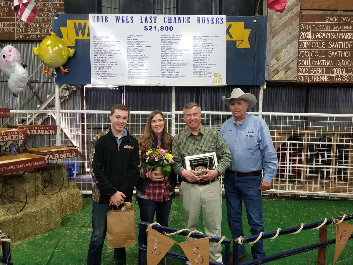 NISDOConnorHS's tweet photo. #ThisIsNorthside We proudly dedicate the 46th Annual Walter Gerlach Livestock Show to NISD Supt. Dr. Brian T. Woods, a tireless supporter of students, career and technical programs, and Ag education! And thanks to the NISD Board and staff for being here! @NISD @briantwoods1 https://t.co/aIQDNM0232