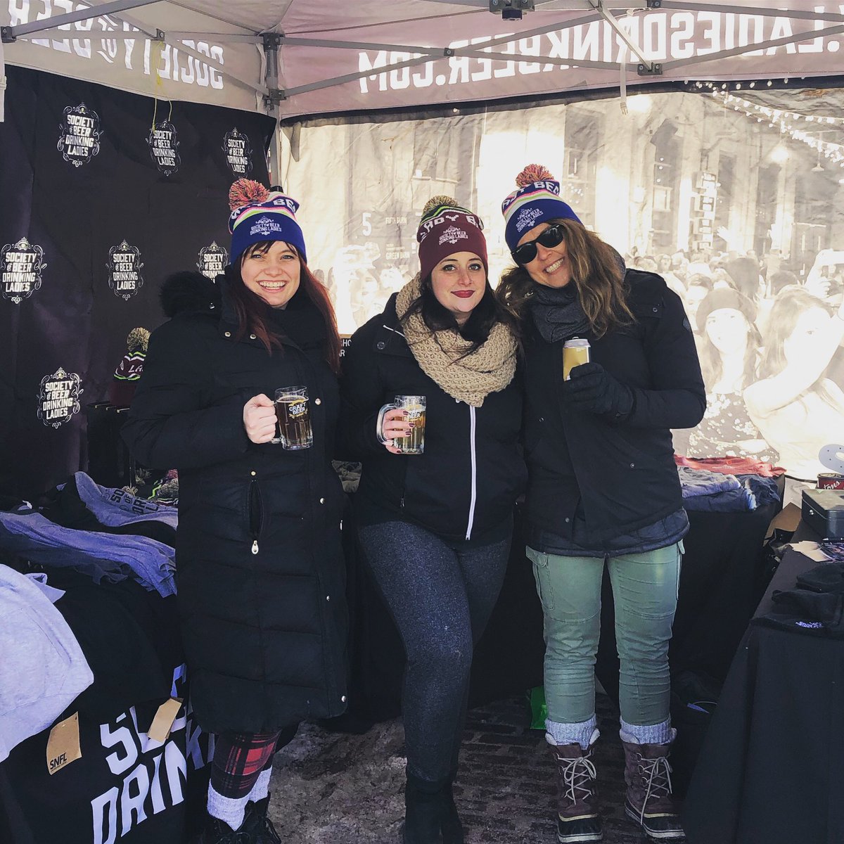ladiesdrinkbeer's tweet photo. 🍻Staying cozy at Roundhouse Craft Beer Fest 🥶 with our brand new #ladybeersquad toques!! Come say hi! 👋

#rhcbf #RoundhouseWinterCraftBeerFestival #ladiesdrinkbeer #craftbeer #drinkcraftnotcrap #ladybeersquad https://t.co/bVUzsjRJxf