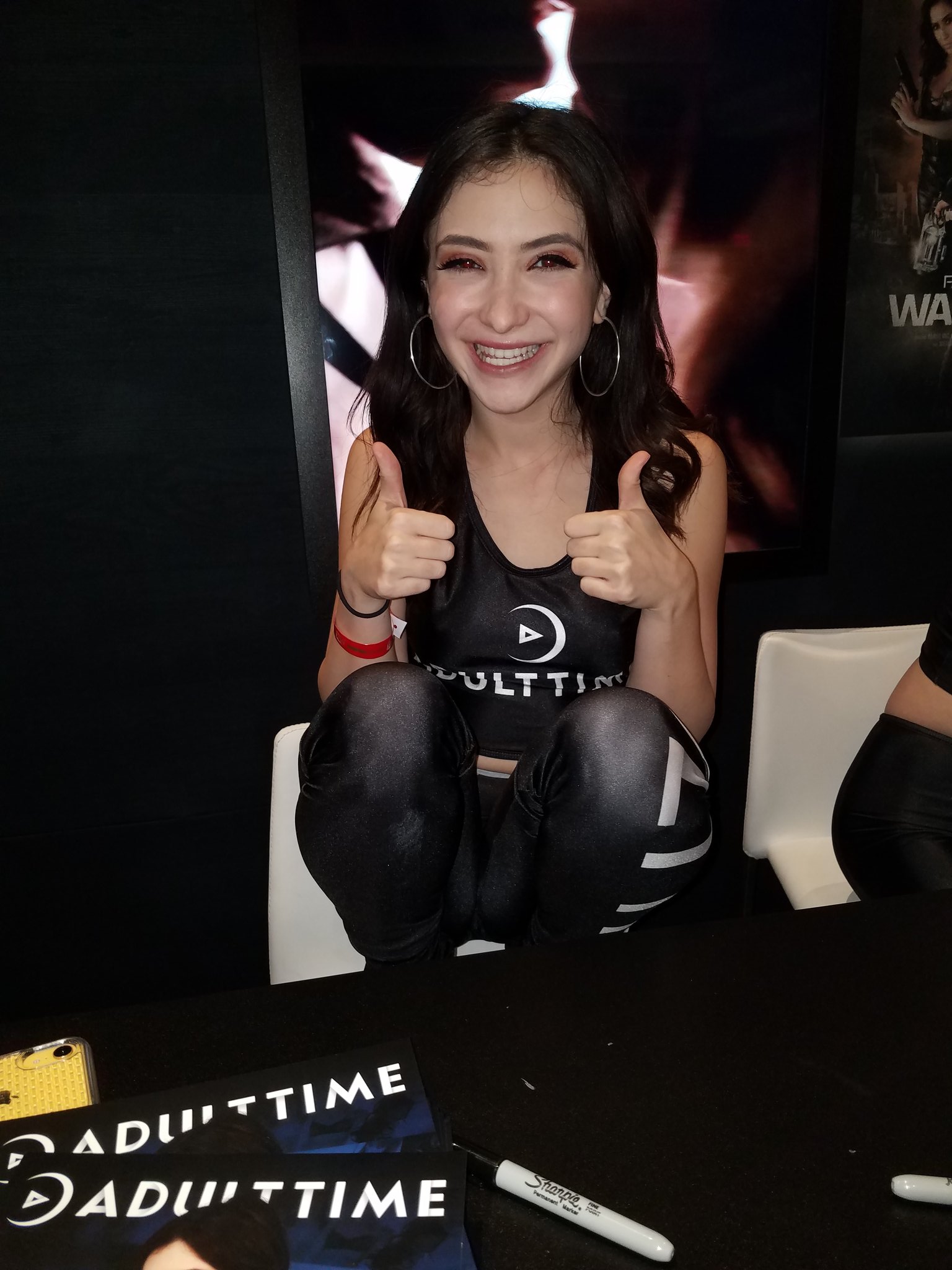 Captain Jack on X: Cute @janewildexxx at @AEexpo @TheAdultDVDTalk  #ADTatAVN t.coShiyIz9gdz  X