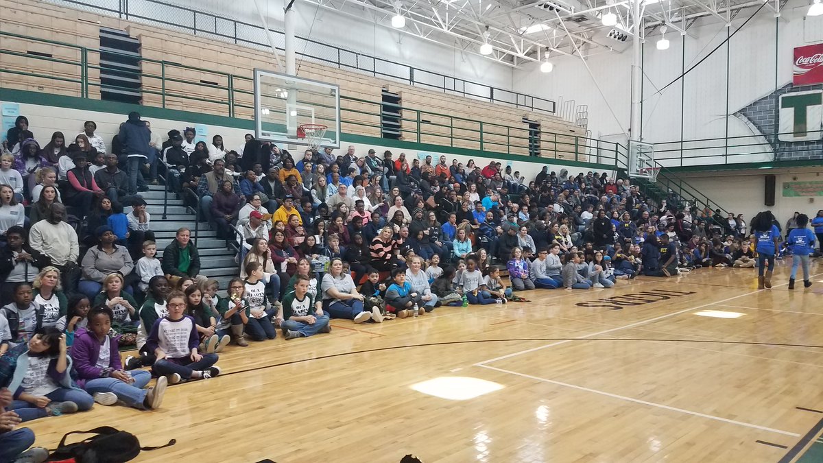 So proud of all the @HenryCountyBOE schools that participated in the Helen Ruffin Reading Bowl! Congrats to @OES_HCS and @OlaMiddleSchool on 1st Place! #BetterTogetherHenry #HenryReads