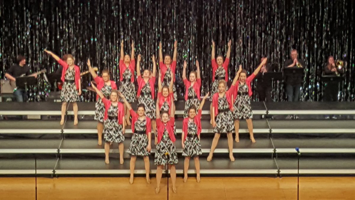 NHSBigDance's tweet photo. Amazing performance Salt Co.! We'll be having a small break and starting the next performance at 2:00 https://t.co/rdky6EpanA