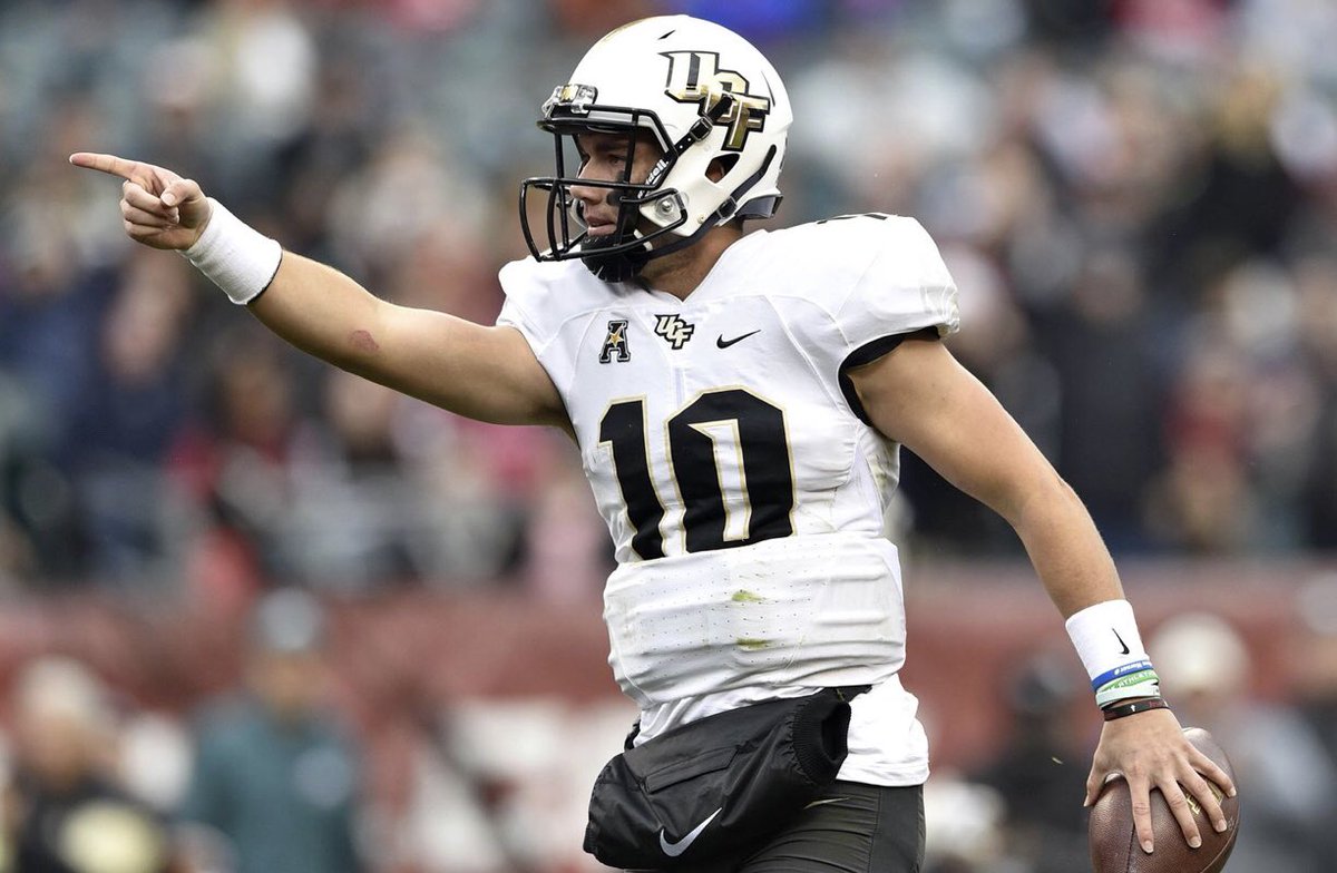 Blessed and Honored to receive an offer to play at UCF ! ⚡️
Thanks for the opportunity <a href="/coachjoshheupel/">Josh Heupel</a> and <a href="/AnthonyJTucker/">Anthony Tucker</a> 
#UCFast #UCFamily