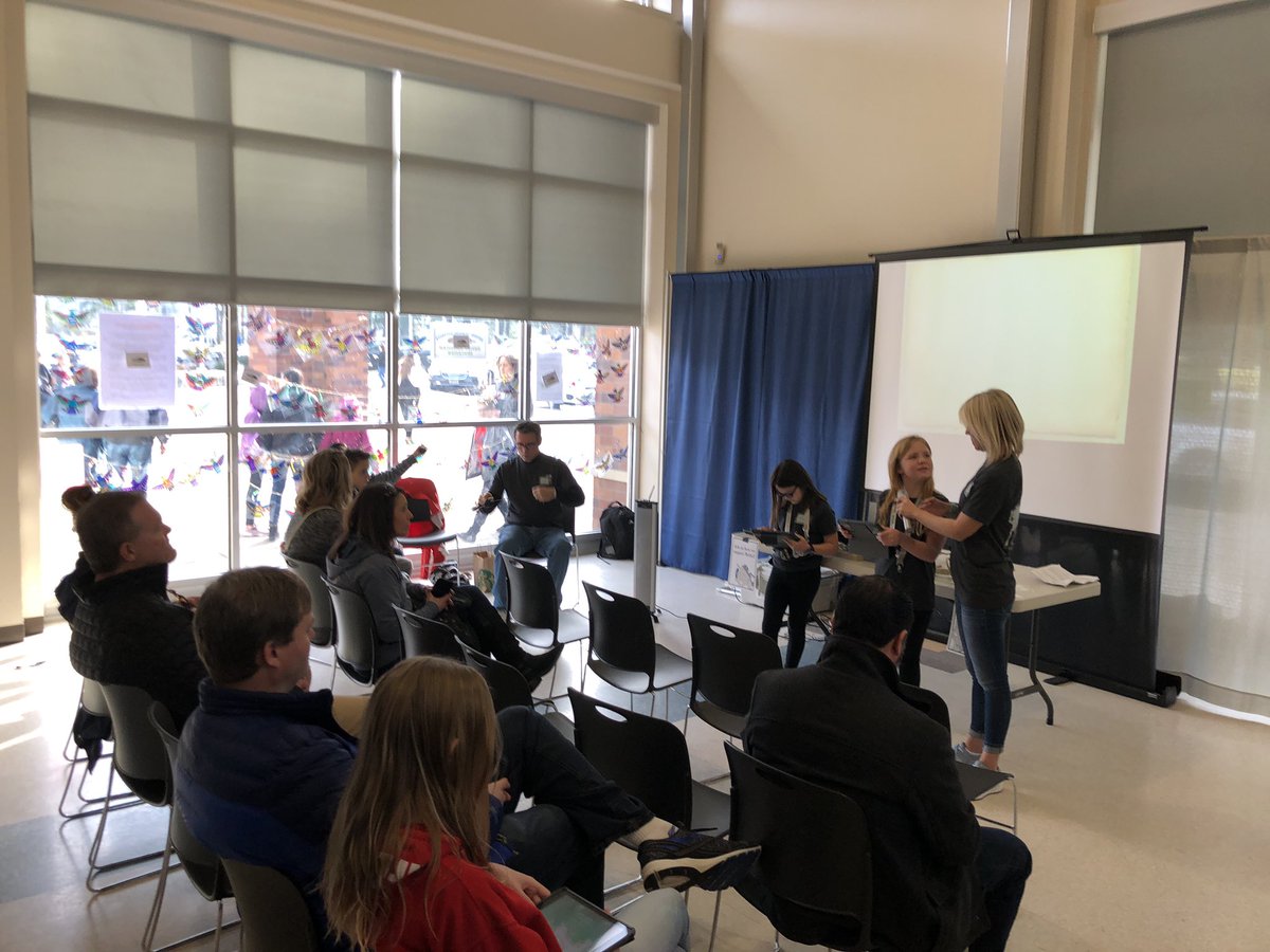 Teacher_Bryan's tweet photo. Come learn how to use Keynote with students from Nelson Elementary in the interactive classroom booth!! #BSDDigLearn https://t.co/iU8CZawCxR