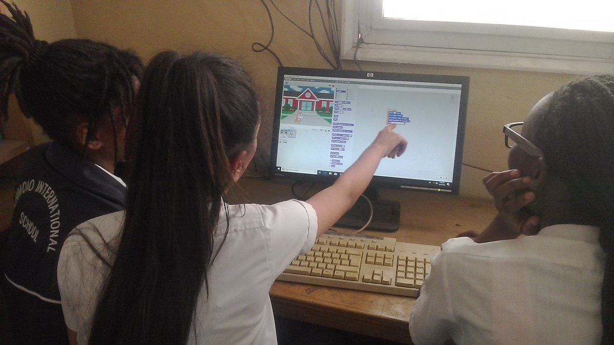 LabUbuntu's tweet image. Hooray! New year, Big dreams. We are glad to announce that we have been awarded a grant by The @Pollinationproj which we will use to teach children to Scratch code in Manica district. #SeedTheChange #HourOfCode #ACW2019 @FriendsOfMoz @AfricaCodeWeek