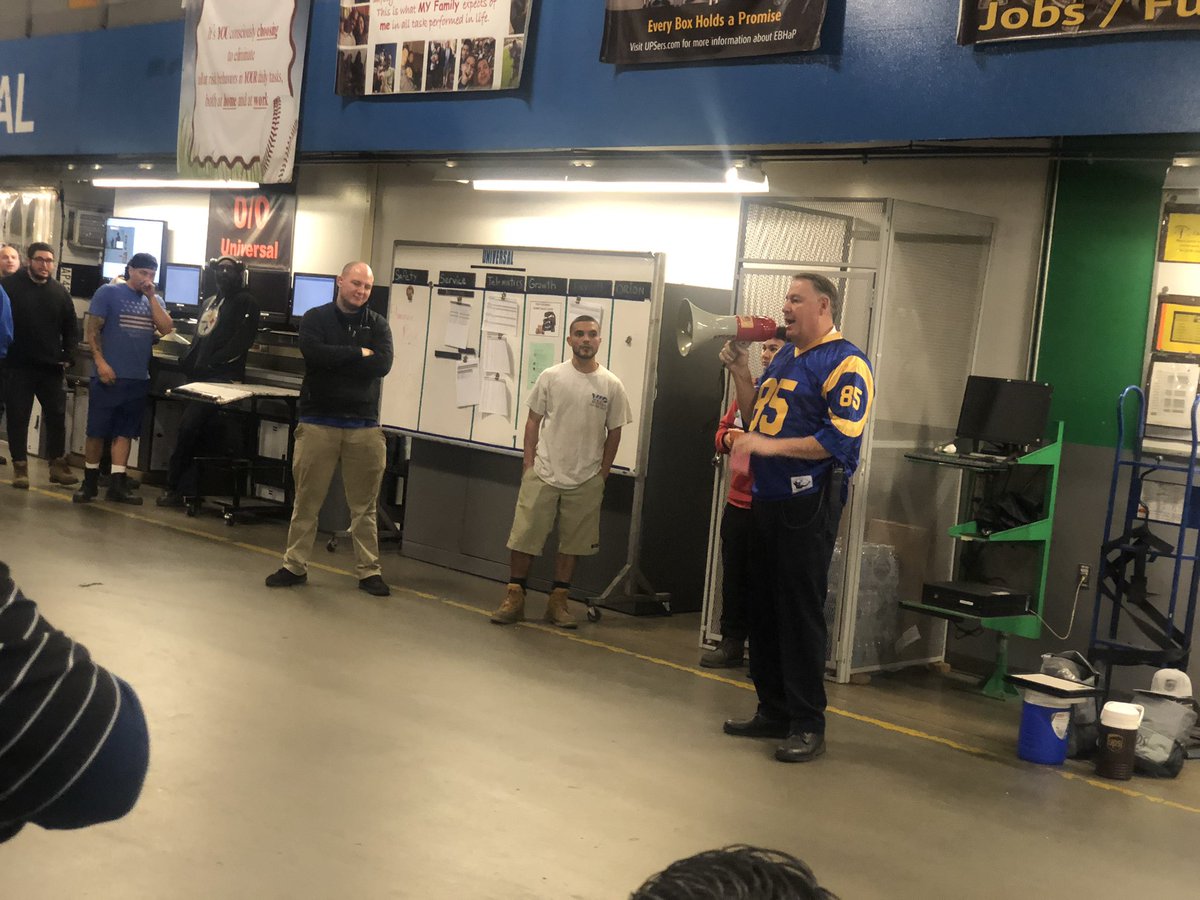 PreloadVan's tweet image. Van Nuys Preload  employees of the month. Also, 136 days without a injury.