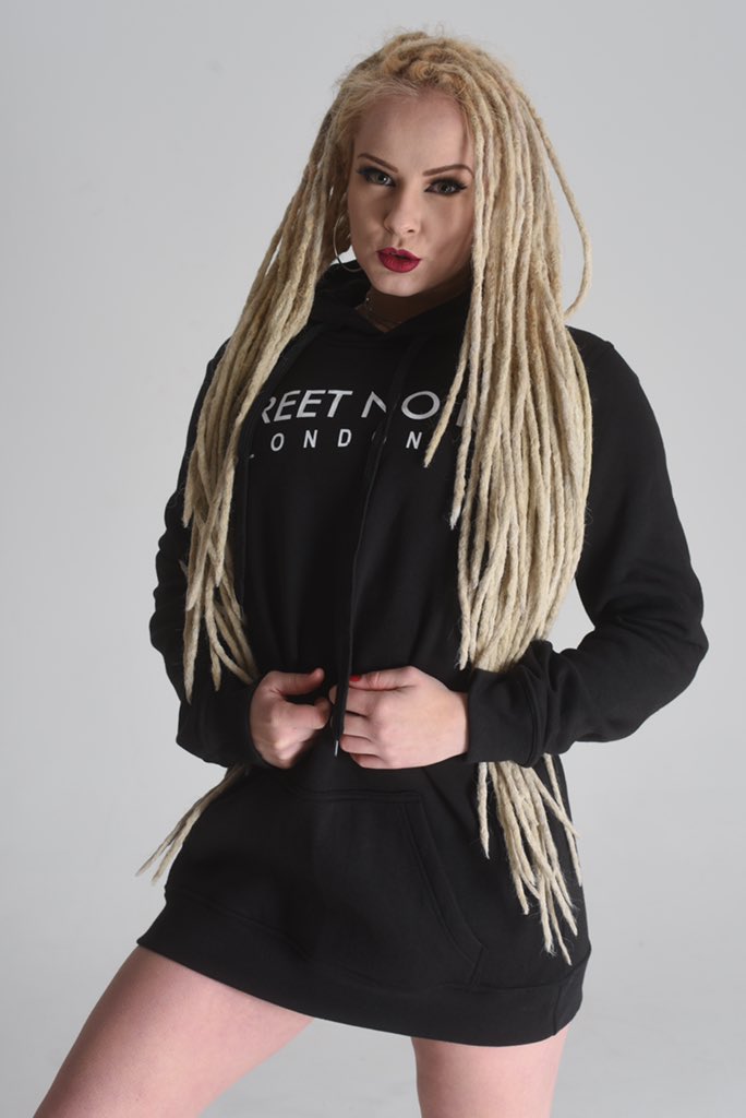 StreetNoir's tweet photo. Winter Treats ❄️ Essential Hoodies For her
*
*
#fashionrevolution #streetnoir #sncorp #snarmy #ethicalfashion #streetwear #streetfashion #instafashion #casual #urbanwear #sweatshirt #streetstyle #NOIRGANG https://t.co/vKyC6uH8WN