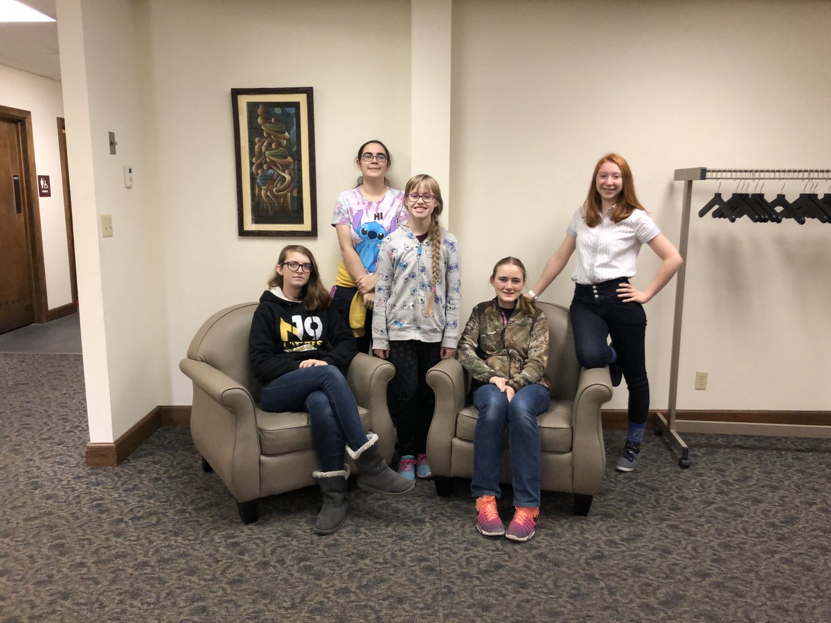 gskhsrt's tweet photo. (Partial) Team photo 2019! https://t.co/7BhLeITbOF