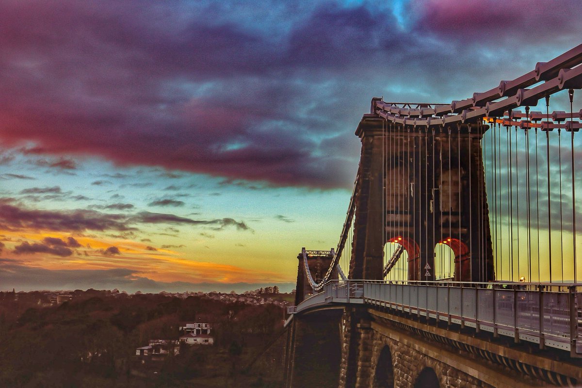 Marilyn with a beautiful 'Sunset Sky' over Menai Bridge - courtesy
<a href="/madmaz2112/">Marilyn E Williams</a> #welshpassion #peoplewithpassion