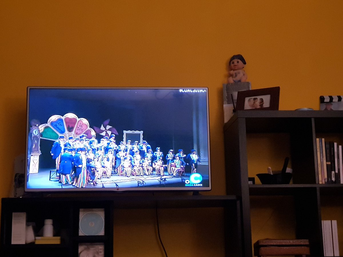 solemadro's tweet photo. Que larga la espera,pero ya esta aqui!! #COAC2019 #COAC2019P1  #CarnavaldeCàdiz #Cai #SoloEntiendeMiLocuraQuiènCompartaMiPasión https://t.co/KD3YJdZ726