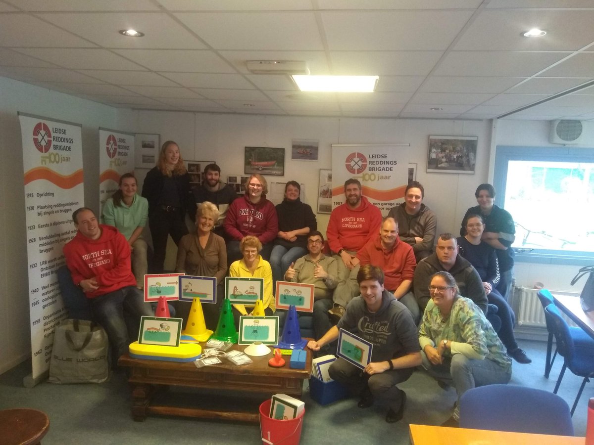 <a href="/nrz_nl/">Nationale Raad Zwemveiligheid</a> <a href="/erikwillems/">Erik Willems</a> <a href="/GemeenteLeiden/">Gemeente Leiden</a> <a href="/zwemstuurkaart/">Zwemstuurkaarten</a> <a href="/zwembadbranche/">ZwembadBranche</a> <a href="/NLzwemveilig/">NL Zwemveilig</a> Workshop Lesgeven met Zwemstuurkaarten <a href="/LeidseRB/">Leidse RB</a>