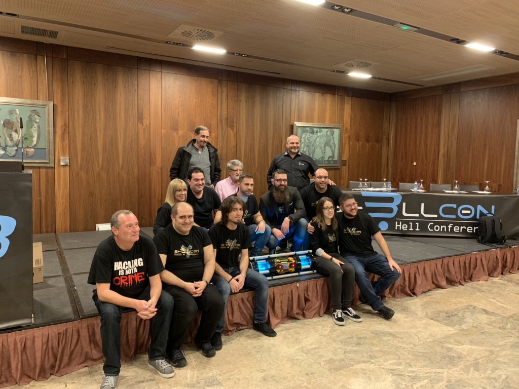 Sh3llCON's tweet image. El equipo de #sh3llCON19 queremos agradecer a patrocinadores, asistentes y colaboradores, por hacer que todo esto sea posible un año más.
¡GRACIAS!