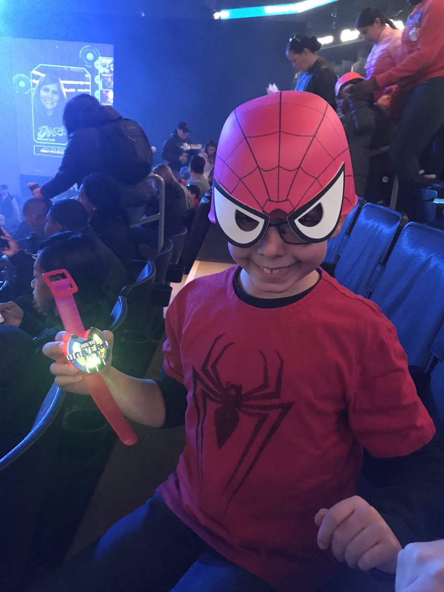 MissCaseyBell's tweet photo. #marveluniverselive https://t.co/R45bnpPmog