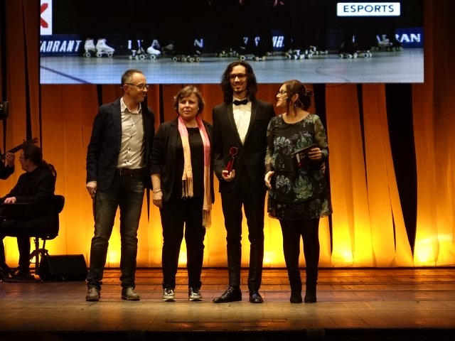 El Grup Xou Juvenil del <a href="/ReusDeportiu/">Reus Deportiu</a>, Premi #Imprescindibles de <a href="/canalreus/">Canal Reus</a> en la categoria d'esports! #forçaReus