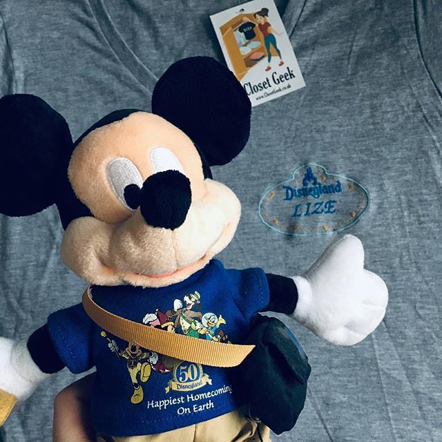 lizeindisney's tweet photo. My @closetgeeksite shirt came this week. Am I a cast member now!? 😍
——
#disneyland #mickeymouse #lizeindisneyland #closetgeeksite #disneysmallshops #discoverunder5k #disneycastmemberbadge #disneyinfluencer #disneycreator #castmemberbadge #mickeyplush… https://t.co/oU5nHvwWdc https://t.co/2MJpINgI7L