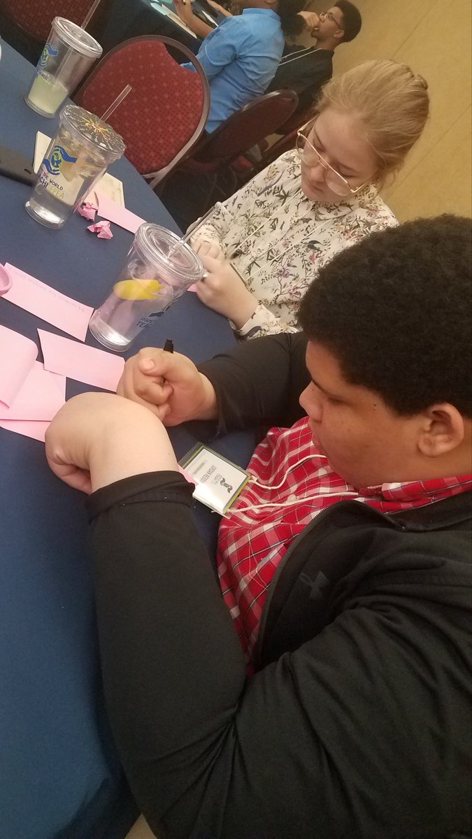 MHS_FFEA's tweet photo. Learning and developing our pedagogy #ffea2019 @MhsW2w @Mainlandhigh https://t.co/1jA8AFK8hz