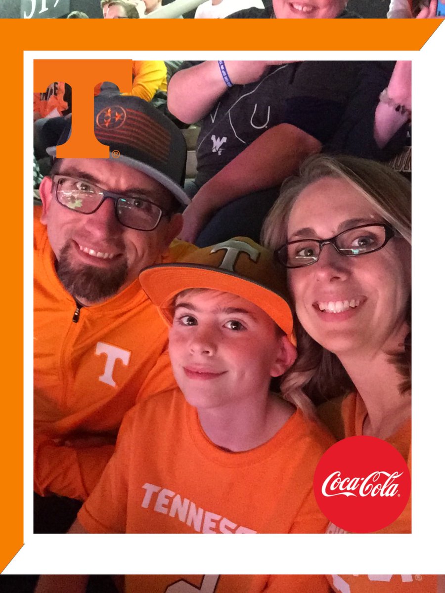 ixthus318's tweet photo. First game for me and the boy!#GoVols #vfl https://t.co/vkmatGh8cV