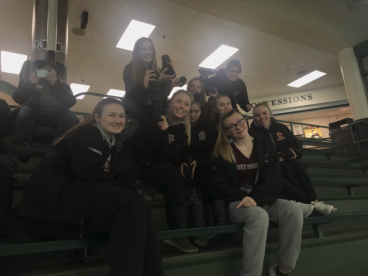 I wonder who is going to win #chuckapuck today🤔