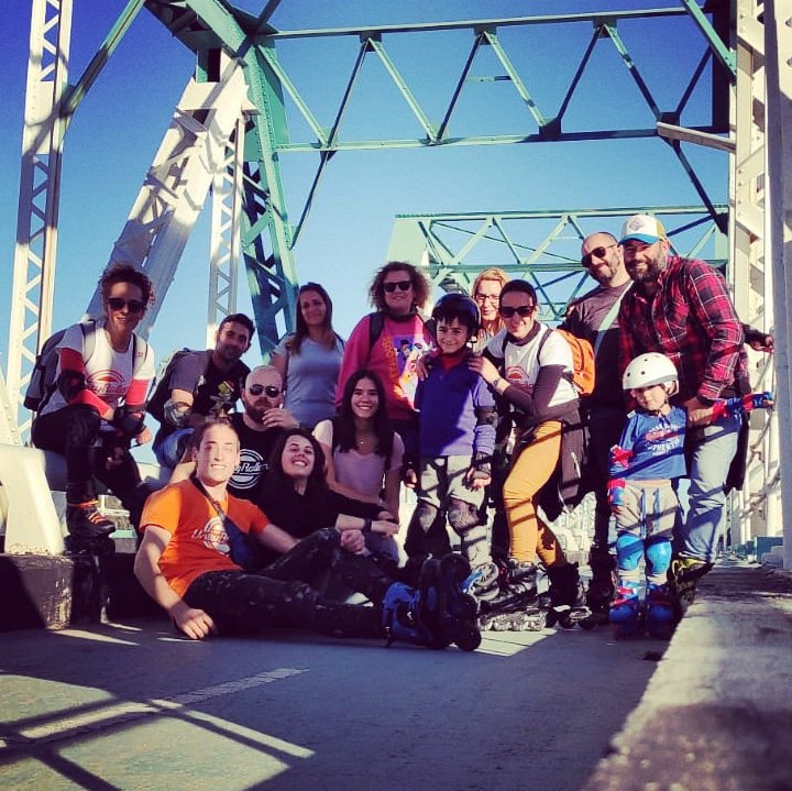 unityroller's tweet photo. Optamos por una #ruta distinta y ha sido un acierto. 👏👏👏
Os recomendamos el recorrido #Sevilla #sanjuandeaznalfarache a través de la pasarela de SE-30.
•
•
#UnityRoller #UnidosPorLaDiversión #rutaenpatines #PatinarEnSevilla #PatinarEnSevillaEsUnaMaravilla https://t.co/aYoO7VTijf