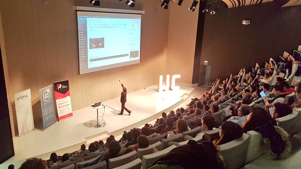 Comunicart_e's tweet photo. Que gran día en la WordCamp   Zaragoza #WCZGZ, que conferencias y talleres tan interesantes y que gran ambiente con más de 300 asistentes.
Cuanto aprendemos de #WordPress en estos eventos @ErnestoRomeo_ y @Krustapio para trabajar mejor en las webs de nuestros clientes. 😃👍 https://t.co/BaKksEJOXG