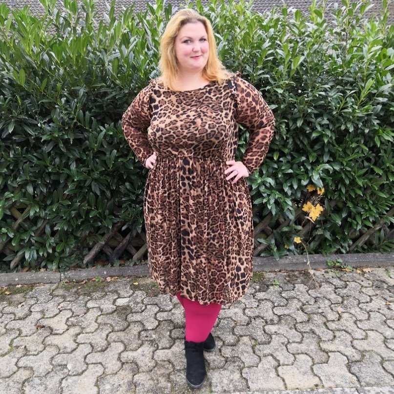 lipo_miss's tweet photo. Ich liebe dieses #Kleid und #ROT sowieso! ❤️
I love this #dress and #red anyway ❤️ https://t.co/RMikvajAqP