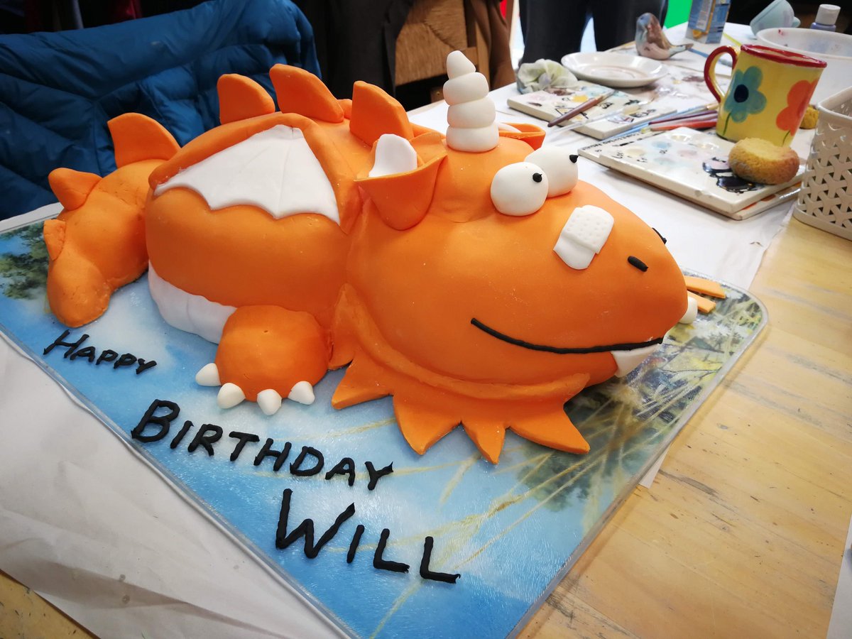 Wild_Barley's tweet photo. My incredible sister @laura_portnall made this amazing #zog cake for her little boys birthday party! #juliadonaldson #totallytalented https://t.co/EQ6kv9TKwN