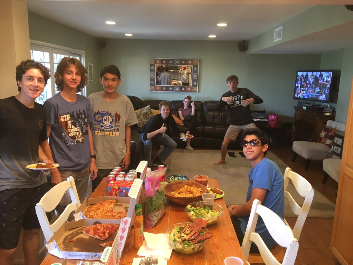 NPHSXC's tweet photo. @NPHSXC watch party for New Balance Indoor Grand Prix. Go @Nico__Young__ !! @NPHSAthletic @NPPrincipal11 @RealSeanBrosnan @PrepCalTrack https://t.co/PGyy503WSu