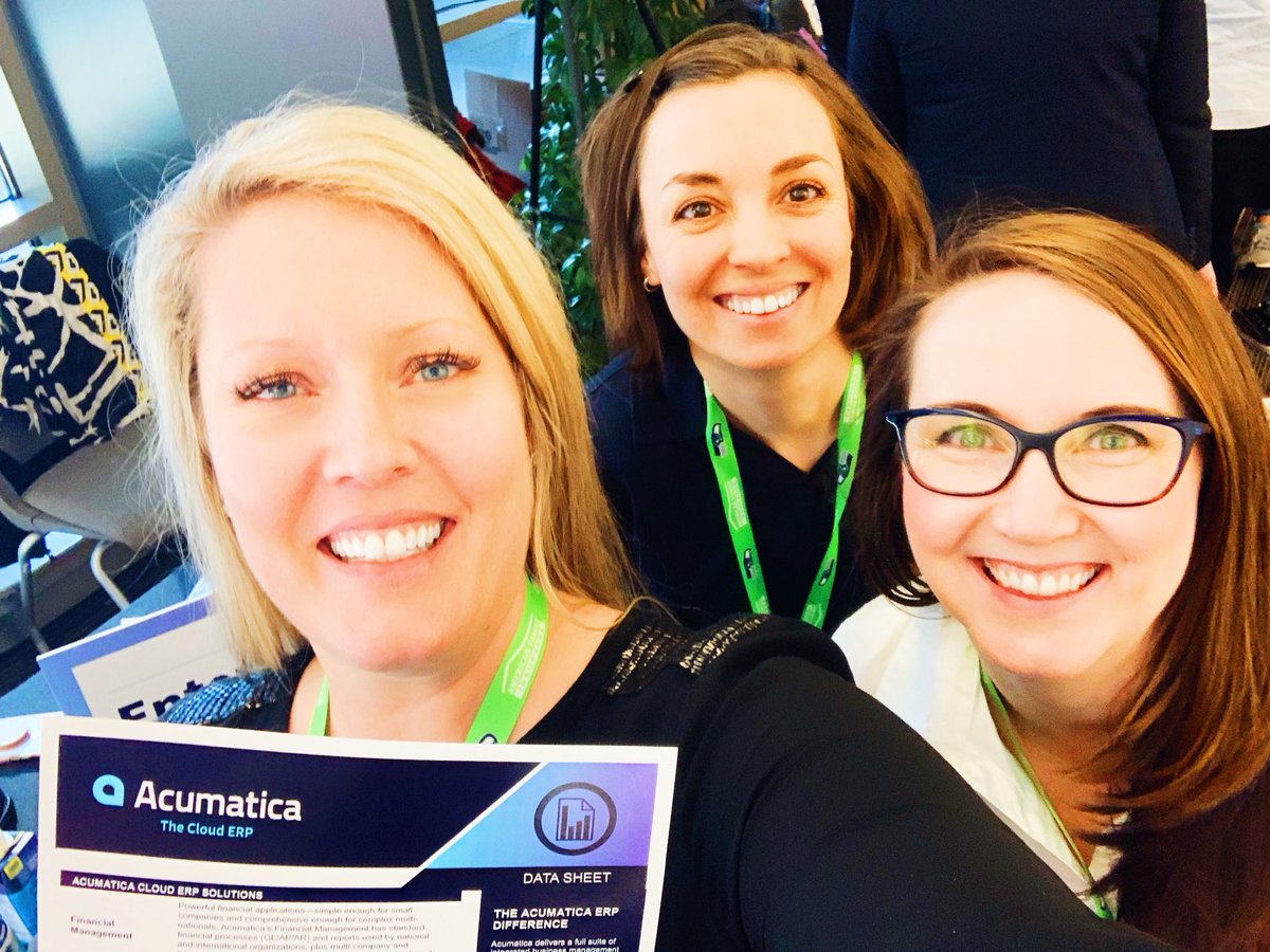 MTerrenz's tweet image. #TeamAcumatica at the @womenincloud Summit! 🌟👩☁️#AcumaticaWIT #WomenInCloud #WomeninTech #SheSoars