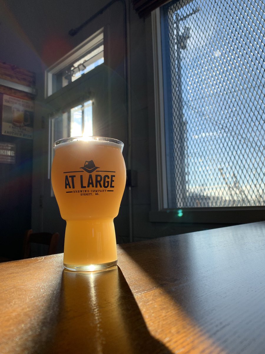 Beautiful day,Beautiful beer! Gives Me The Butterflies! NE IPA over flowing with Mosaic and two of our favorite NZ hops! On tap and 4packs #youneedabeer #brewedineverettwa #beerme #craftbeer #localbeer