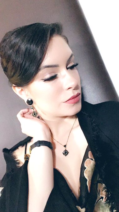 #AVNAwards https://t.co/R8503BCUvy<a href="/tag/avnawards"class="tags">#AVNAwards</a>