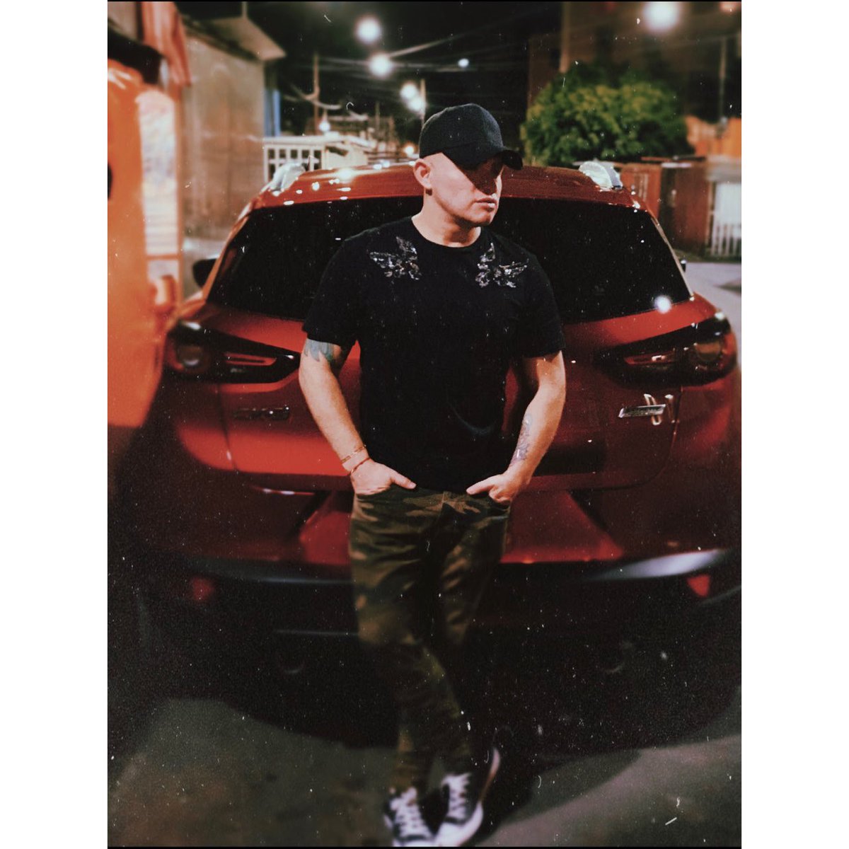 mikevelazquezs's tweet photo. A mi me conocen bien dos o tres personas. El resto sabe de mi lo que yo quiero que sepan. ๐๐ค #badboy #badboys #ginger #pelirrojo #cdmx #fashionblogger #fashionweek #stylemen #stylestalker #personalshopper #parseros https://t.co/5uUVe5lUay