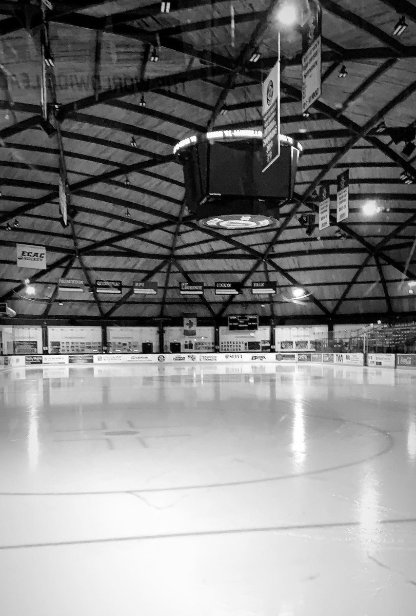 klm111a's tweet image. What a difference 16 hours makes... #takemeback #backtowinter #backtoreality #coldcoldcold