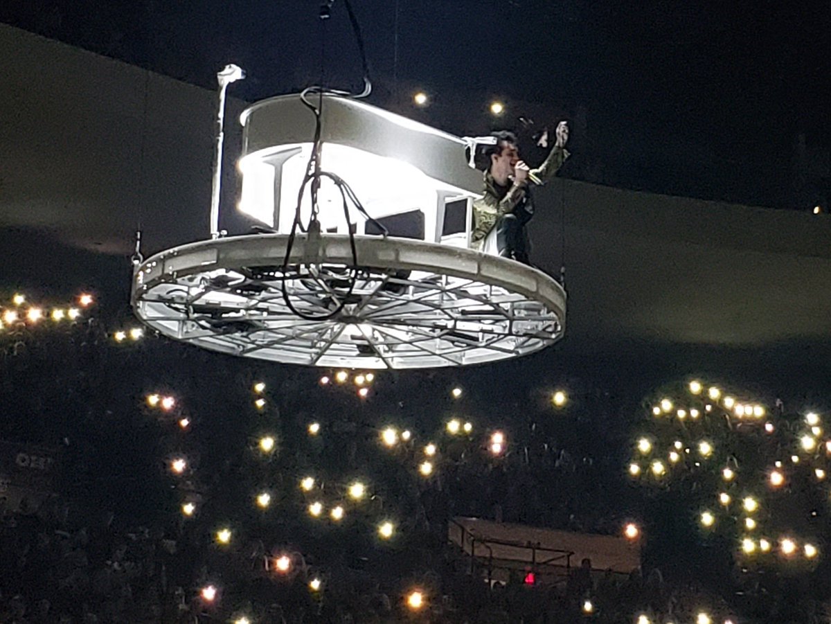 KK_Berger's tweet photo. AMAZING CONCERT! Thank you so much @PanicAtTheDisco!!! Thank you @bobberger02 for coming with me, you are the best dad in the world!

#PrayForTheWickedTour #panicatthedisco https://t.co/VCf84fLwCj