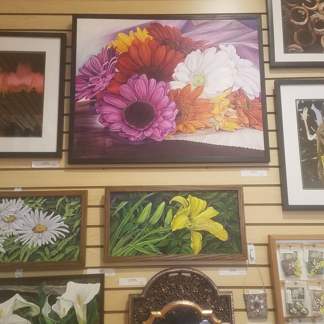 Randomartgroup's tweet photo. Some of Sues work in the #RAAGallery inside of #Cravings in #SharonPA
#love of #art #fineart #shopsmallbusiness #shopsmall #shoplocal #communitylove #CommunityEngagement https://t.co/LIanmlkBET
