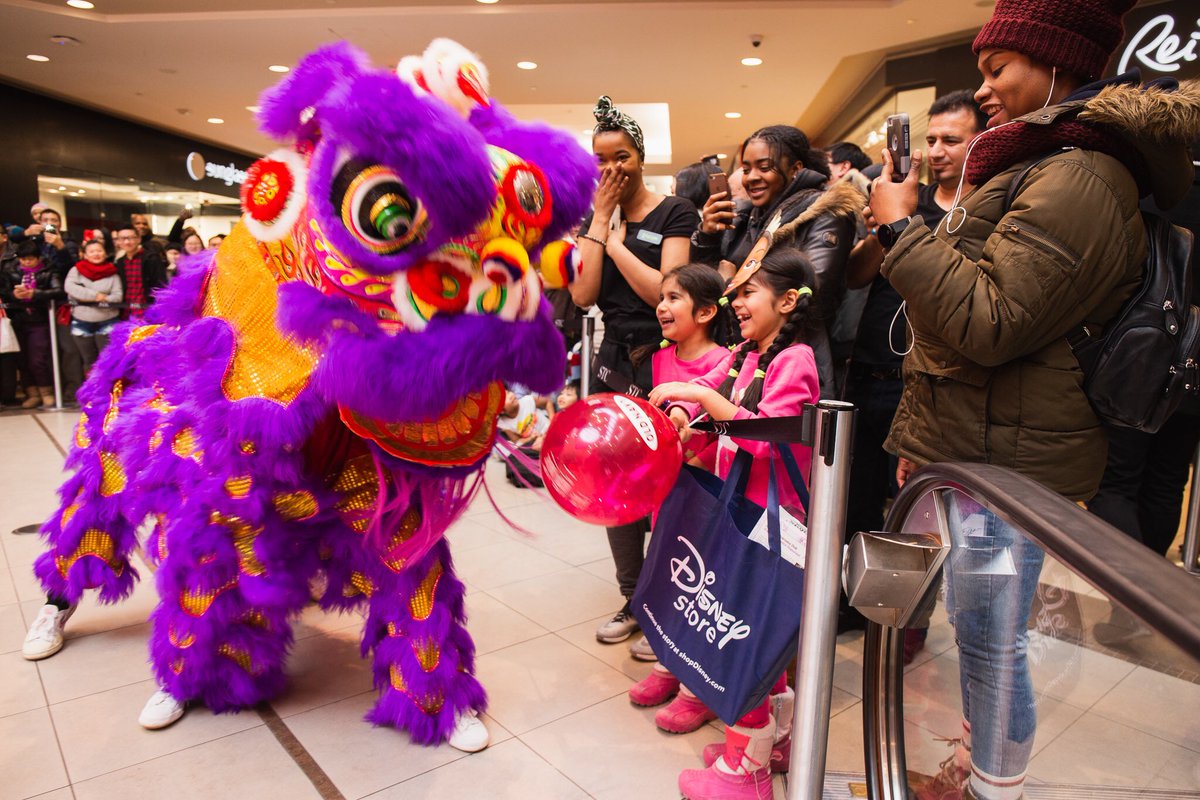 ShopSTC's tweet photo. Thank you to everyone who joined us for our media day kicking off our #LunarNewYear celebrations at Centre Court ๐ธ @JohnTory @SalmaZahid15 @Thompson_37 โจ
#MeetMeAtSTC #STCWISH Stop by Centre Court until Feb 5 to make your wish! https://t.co/D5Y6dZlp51