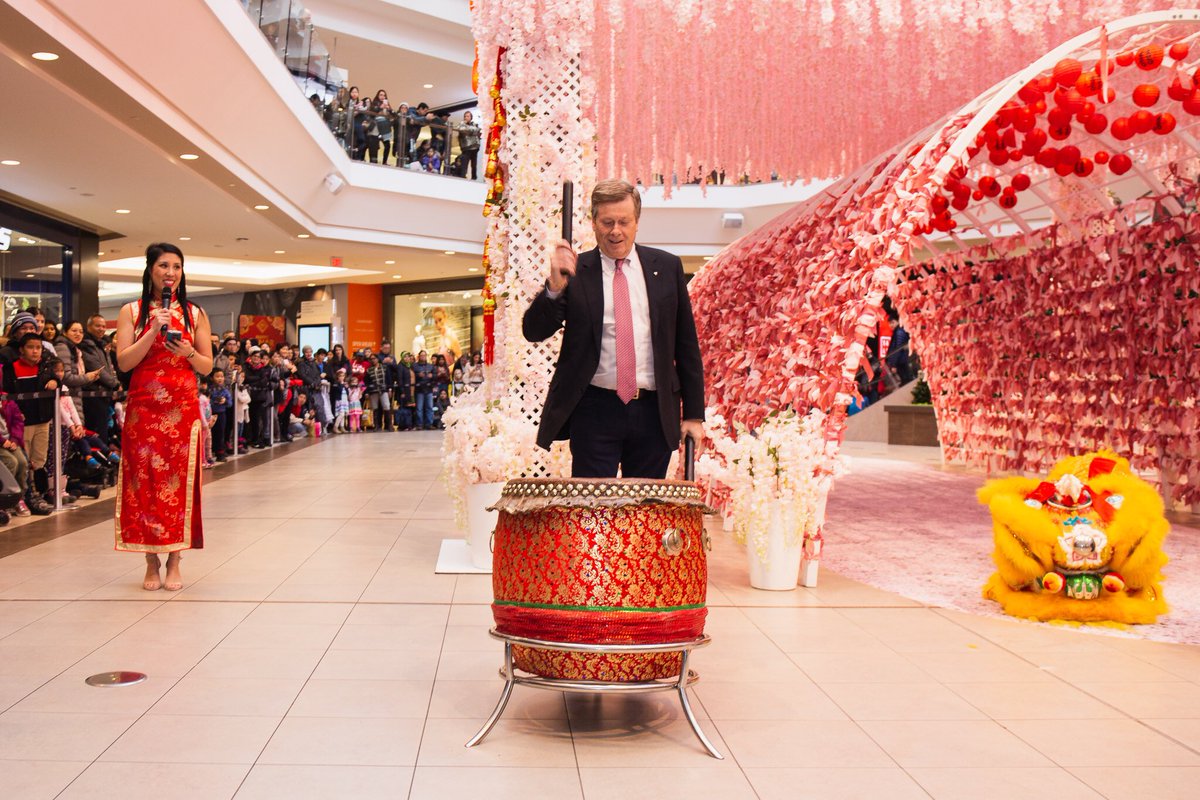 ShopSTC's tweet photo. Thank you to everyone who joined us for our media day kicking off our #LunarNewYear celebrations at Centre Court ๐ธ @JohnTory @SalmaZahid15 @Thompson_37 โจ
#MeetMeAtSTC #STCWISH Stop by Centre Court until Feb 5 to make your wish! https://t.co/D5Y6dZlp51