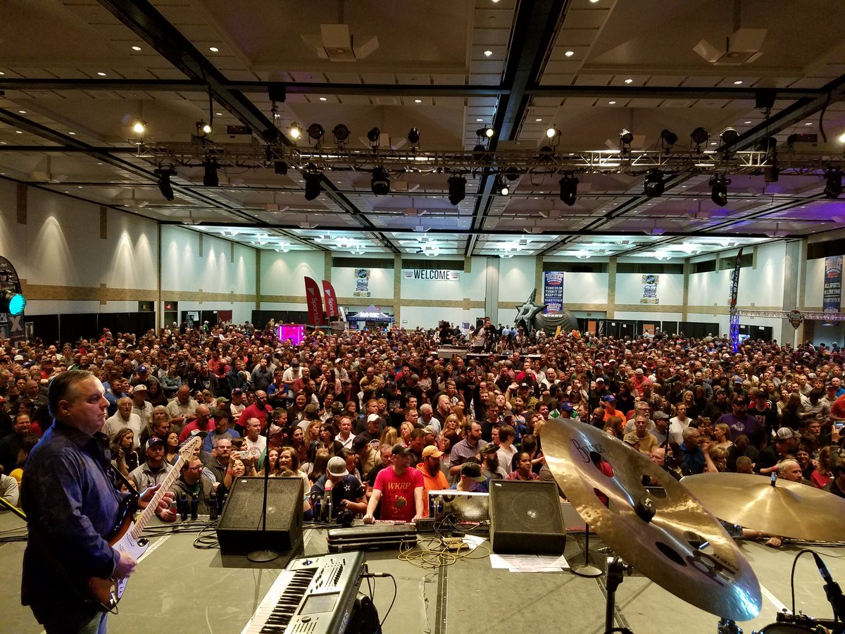 gordonkeith's tweet photo. Look at that crowd.  RT @junior_miller: Timewasters about to start before a sellout crowd #Ticketstock25 https://t.co/quTaSOUPbs