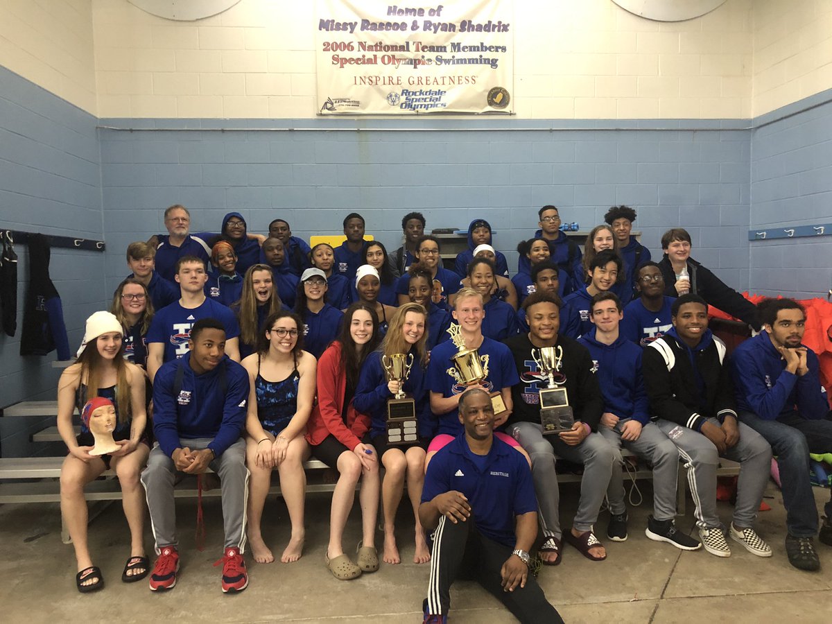 I love these people with ALL of my heart. I’m so sad basically everyone is graduating 💙❤️ Let’s go Aqua Pats, it’s been a great season!!!#newrockchamps