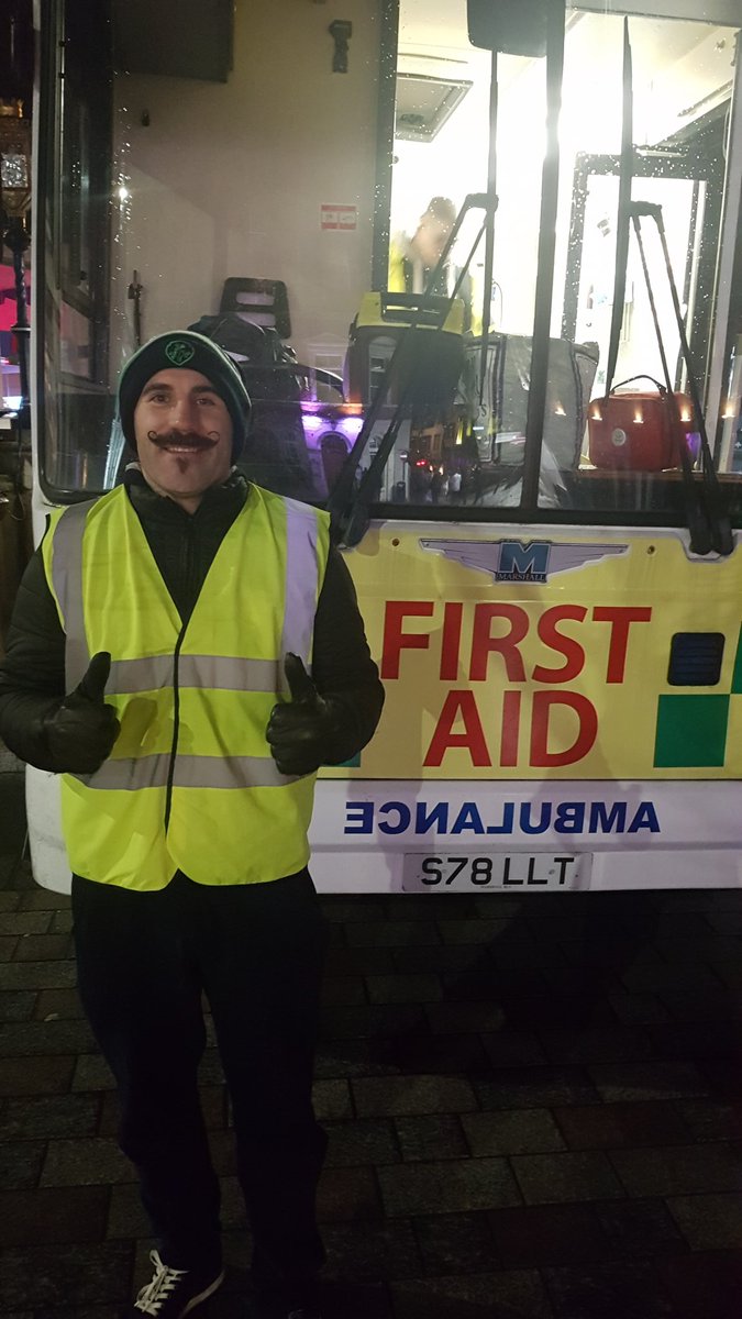 urbanbluebus's tweet photo. So happy that @spike_osullivan is back volunteering with us for one night only 👍🏻❤🥊 https://t.co/4xcqBC3o9x