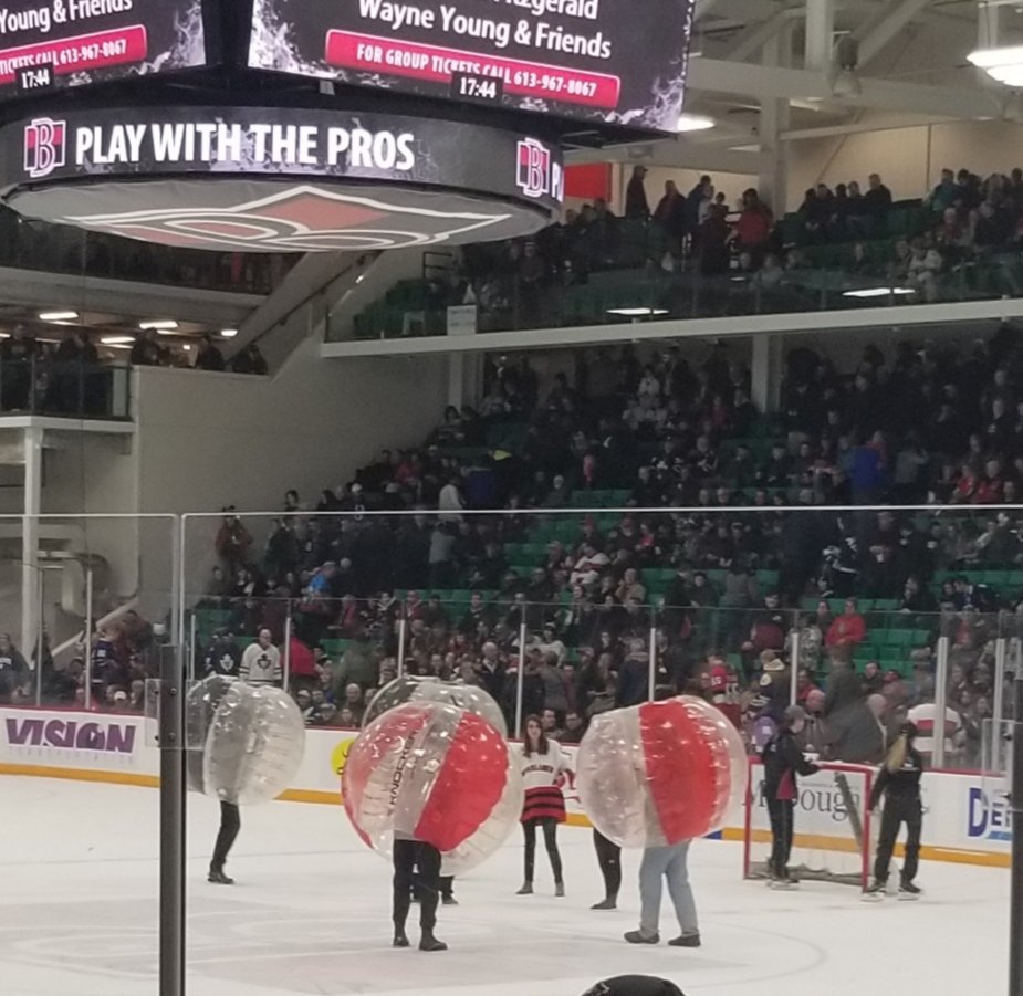 AmherstviewJets's tweet image. Our very own Nate MaCausland chosen for a little Bouchie Ball at Sens Game 
#allfun 
#OurJetsourteam