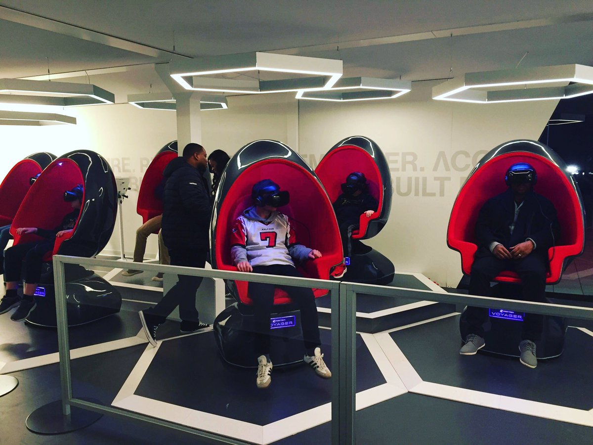 AustinBarker's tweet photo. Verizon’s 5G Lounge opened today at Memorial Park in Atlanta. This cool Positron VR Theater will be showing a FIRST MAN VR Experience through Super Bowl Sunday. Fly to the moon! #FirstMan #FirstManVR #Verizon #SuperBowl #Positron #CinematicVR https://t.co/QwheJ1kHZN
