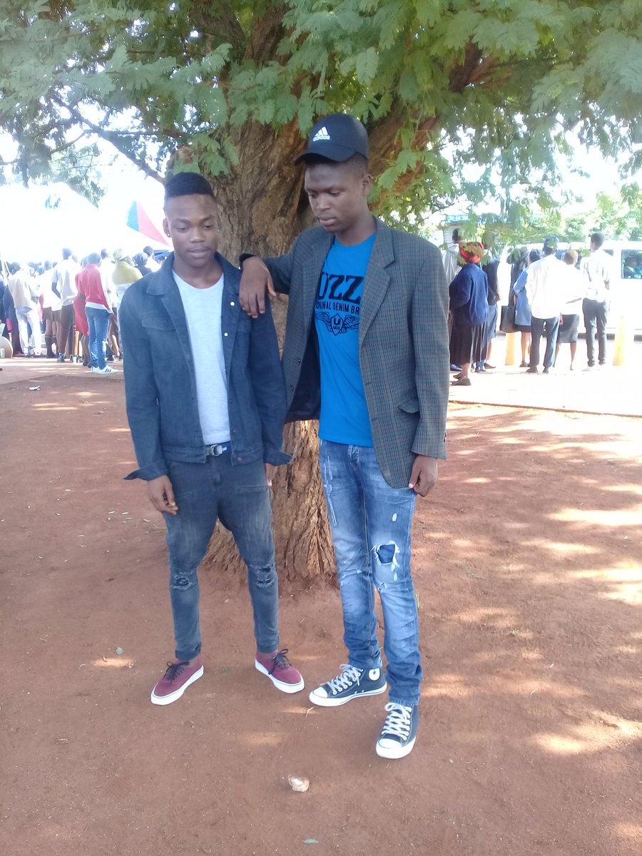 kobo_sphiwe's tweet photo. Me &amp; sleek kid https://t.co/pO4IZPwm95