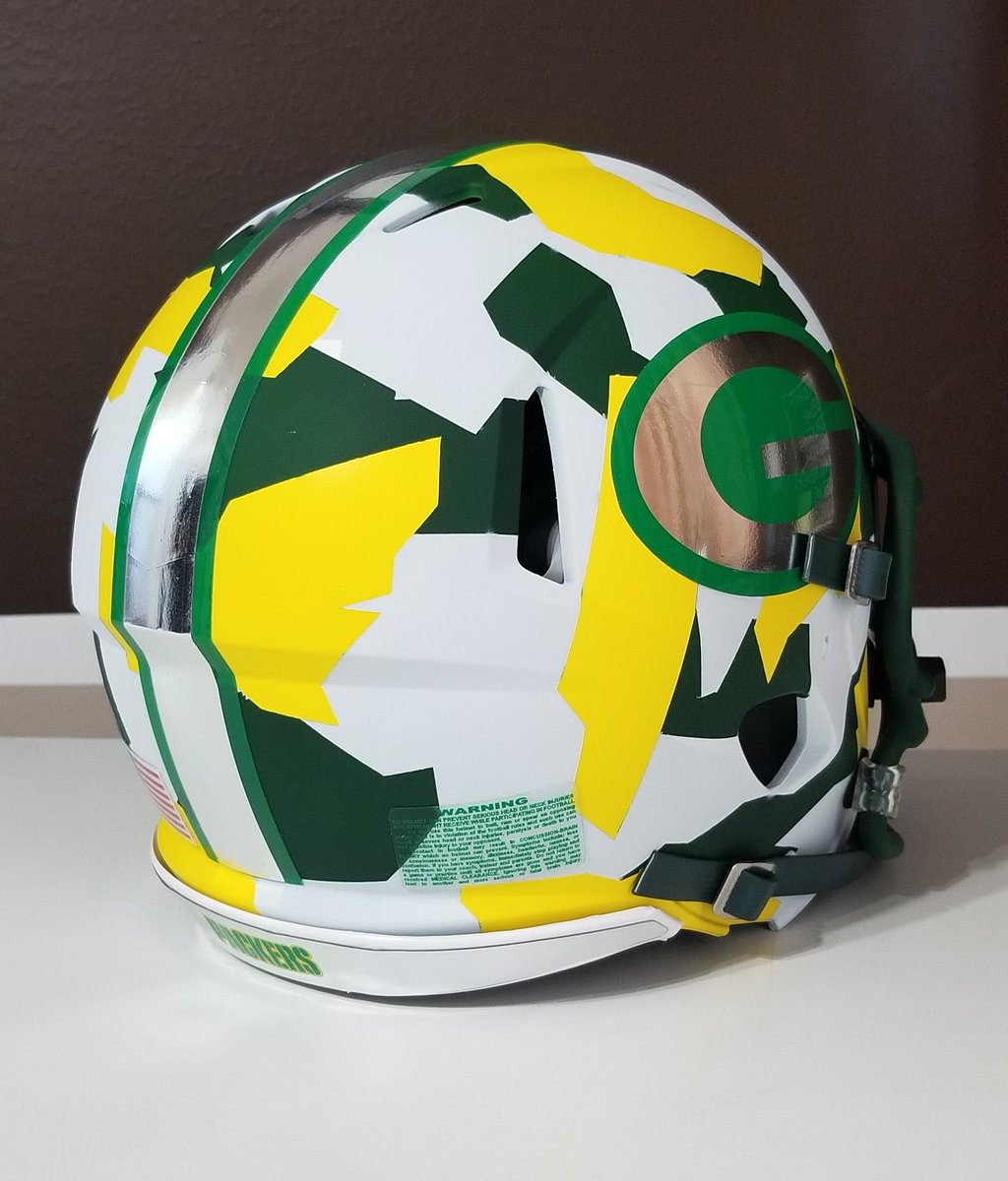 3rdcoastcustom1's tweet image. Helmet game on point😱#procombat #camo #battleready #timeforwar #green #white #yellow #packernation #greenbaypackersfootball #helmetgameinsane #authentic•
•
Inquiries at 3rdcoastcustomhelmet.com